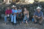 Com a família do Roibin, nosso guia, ao final da travessia do Canyon de Somoto, na Nicarágua, perto da fronteira com Honduras